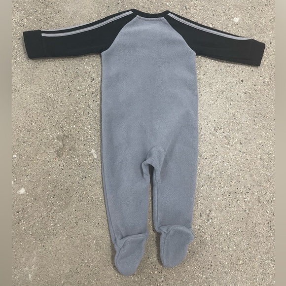 Adidas 3 stripes baby onesie size 6 months Grey And Black - Picture 5 of 7